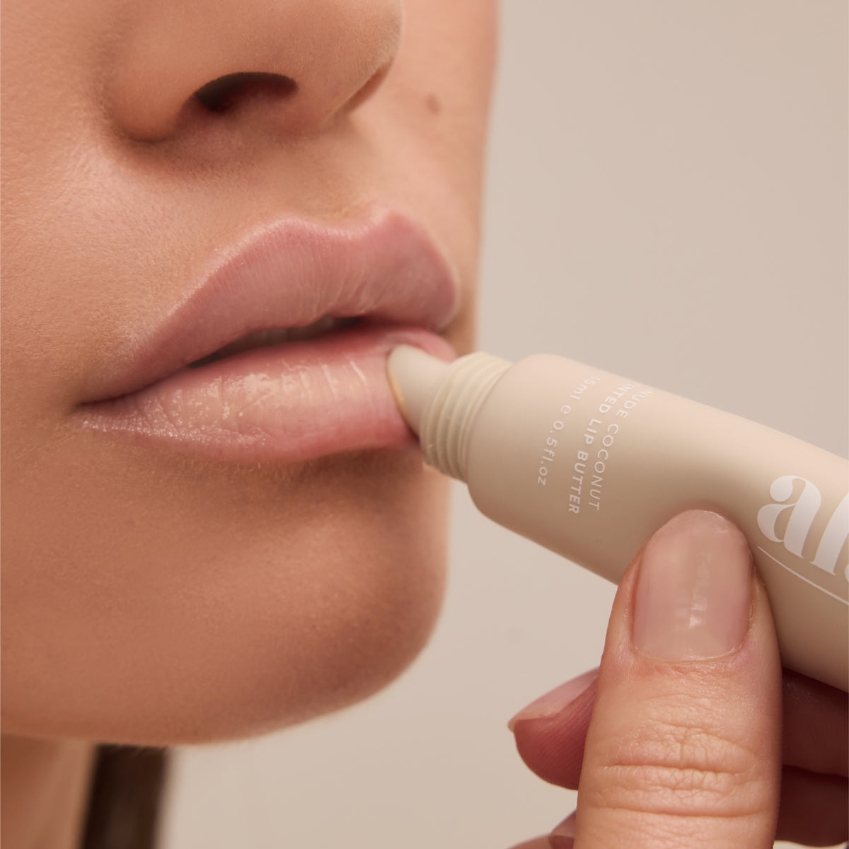 TINTED LIP BUTTER - NUDE COCONUT