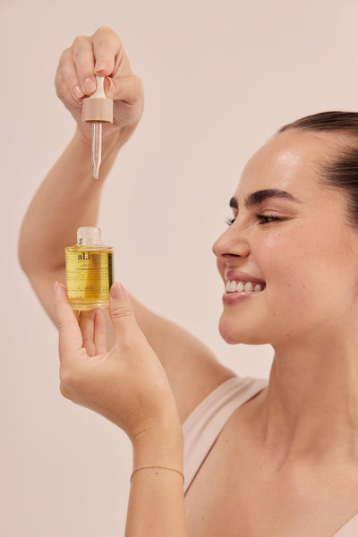 Deeply Nourishes and Restores Skin