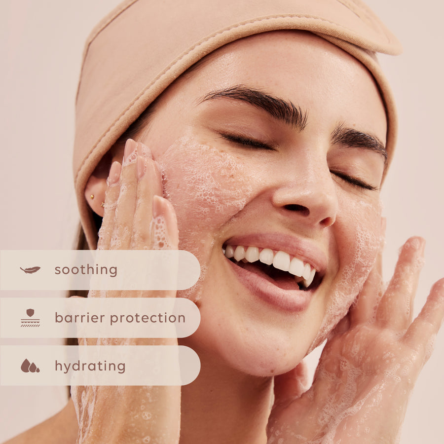 FIRST IN LINE, SILKY GEL CLEANSER