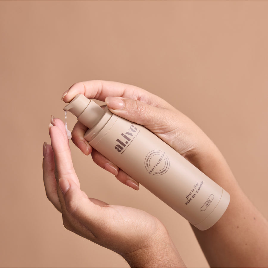 FIRST IN LINE, SILKY GEL CLEANSER