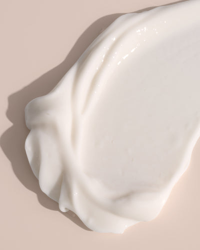 Deeply Nourishes, Moisturises, and Softens Skin